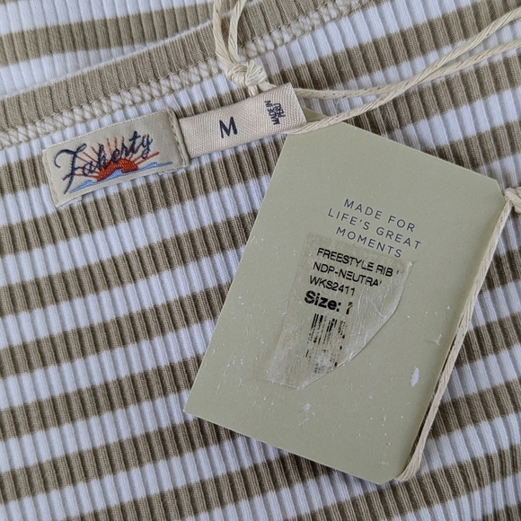 Faherty Tee Freestyle Rib Knit Short Sleeve Pima Blend Neutral Desi Stripe M NWT - Picture 12 of 14